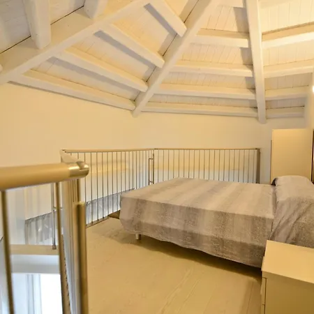 Ξενοδοχείο με διαμερίσματα La Fontaine Λίντο της Βενετίας