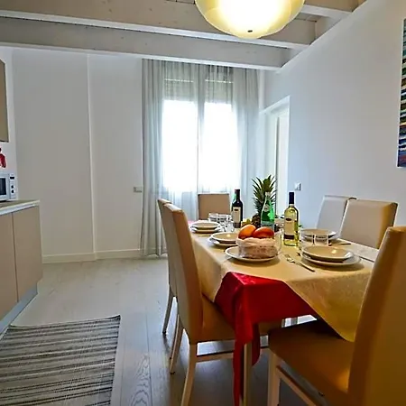 La Fontaine Aparthotel 4*