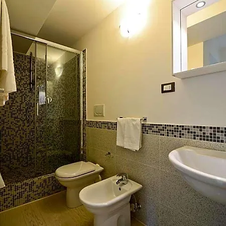 La Fontaine Aparthotel 4*