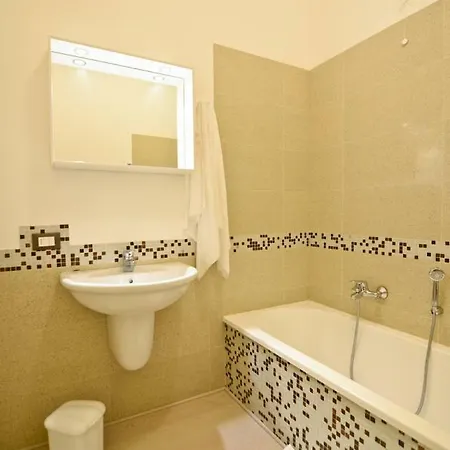 شقة فندقية La Fontaine 4*