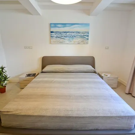 Apart Otel La Fontaine Venedik-Lido