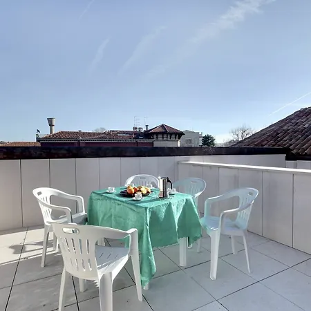 La Fontaine شقة فندقية 4*