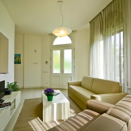 Apart Otel La Fontaine Venedik-Lido