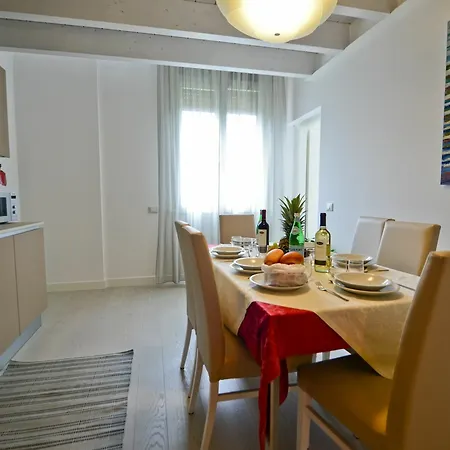 Apart Otel La Fontaine Venedik-Lido