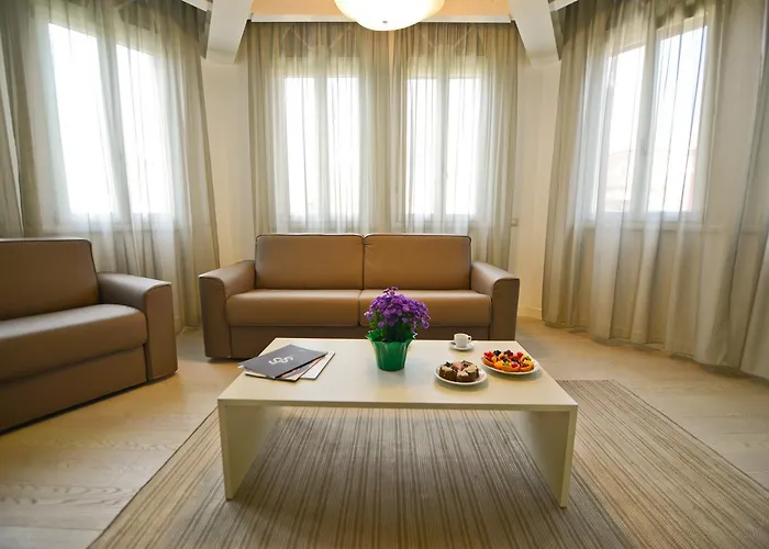 Lägenhetshotell La Fontaine 4*